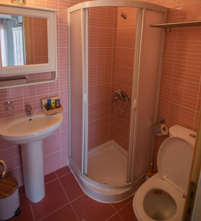 To Mikro Boutique Apartment Lefkada City Ngoại thất bức ảnh